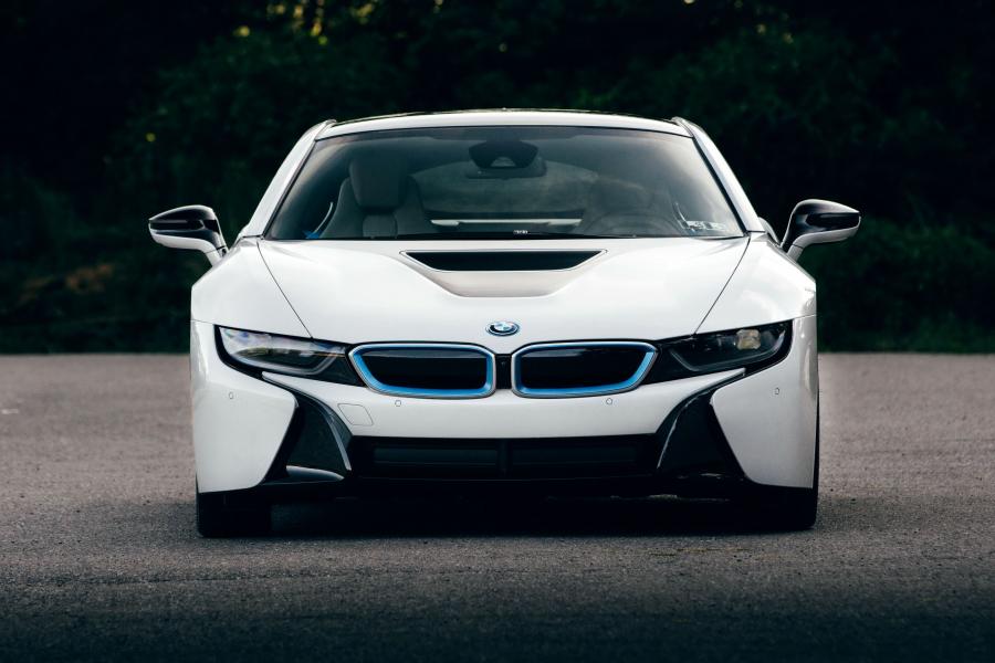  BMW i8 (I12) 2014 года  (NA) (фото 16 из 23)
